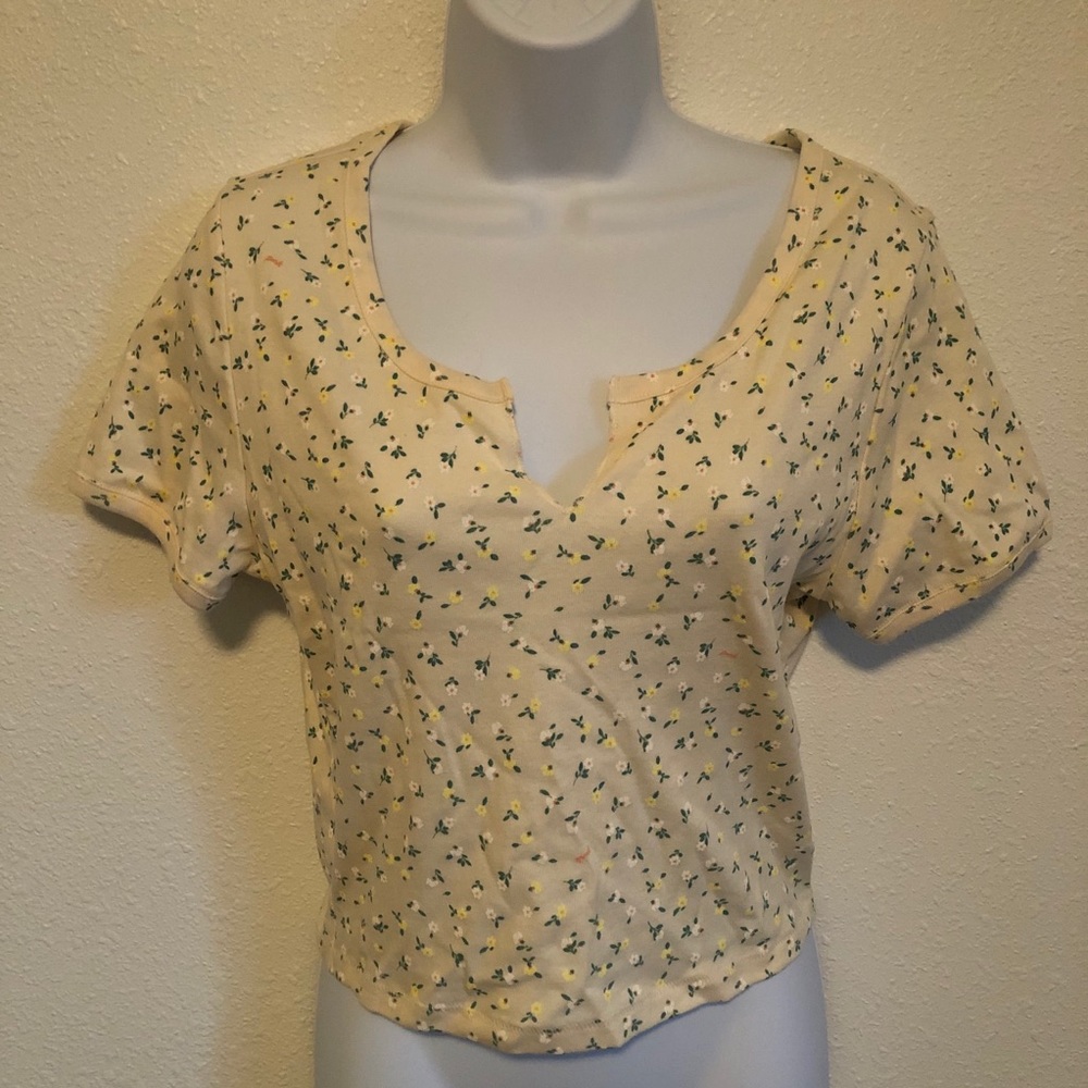 yellow floral never worn Pink crop top :)
